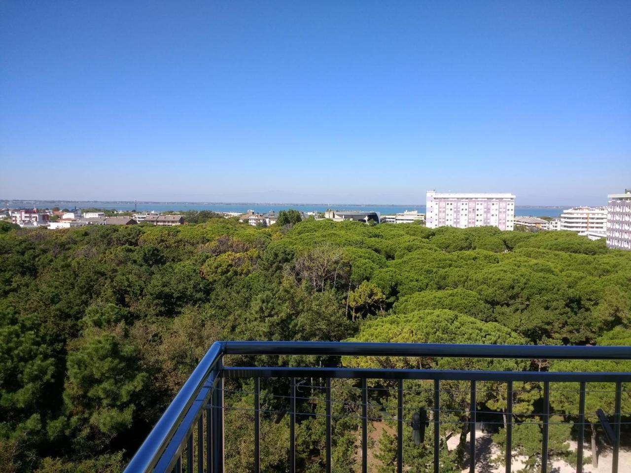 International Seaview Apartments Lignano Sabbiadoro Buitenkant foto